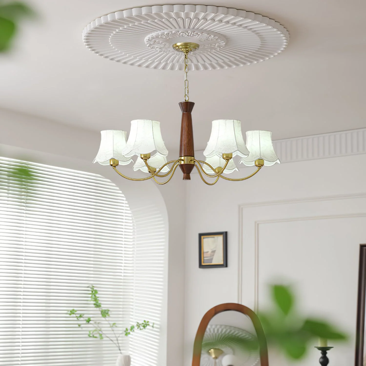Lustra Chandelier Brass Fabric Curved Arms - Image 18