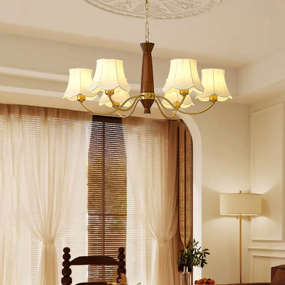 Lustra Chandelier Brass Fabric Curved Arms - Image 4
