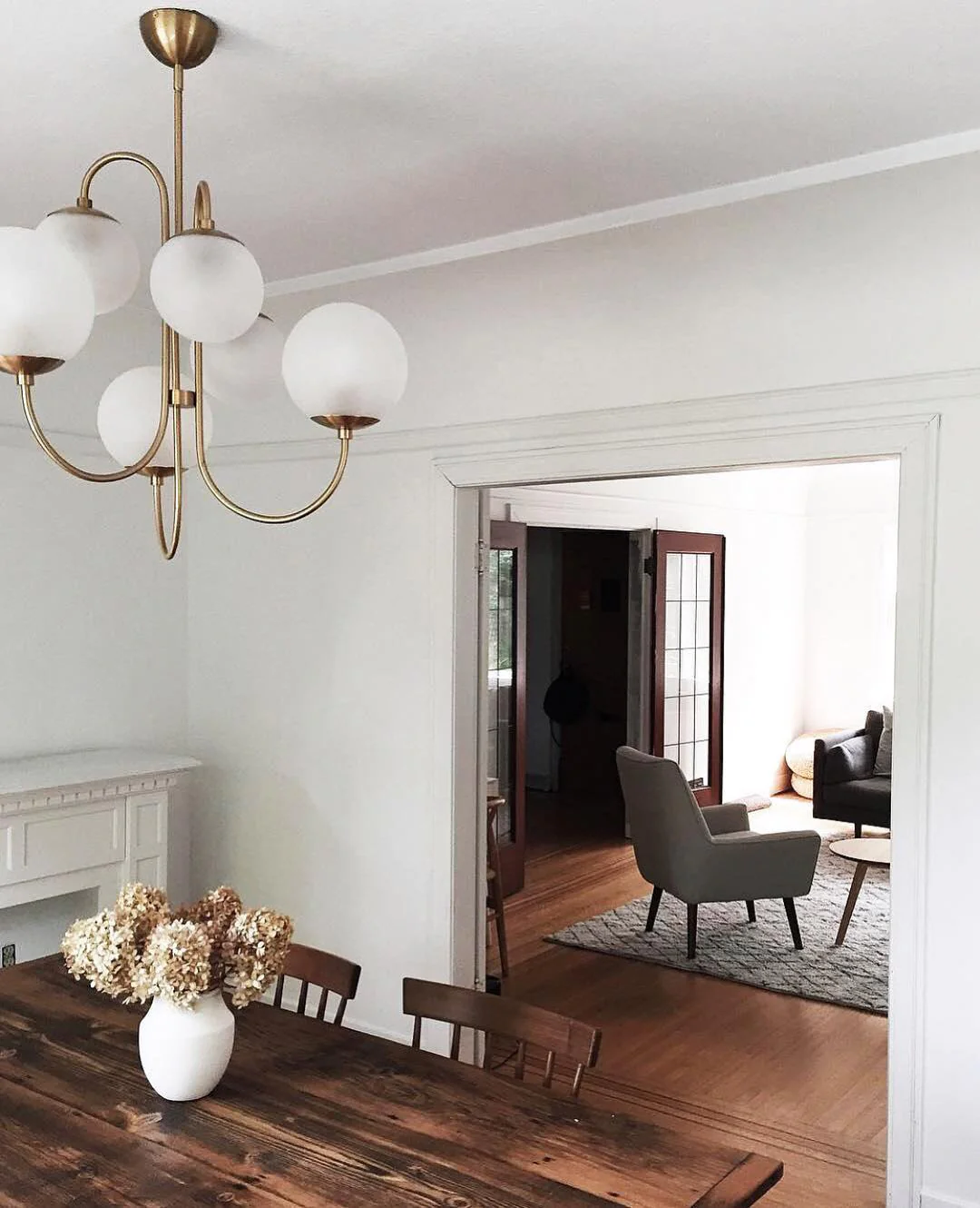Lustra Chandelier Brass Globe Cluster Curved Arm - Image 73