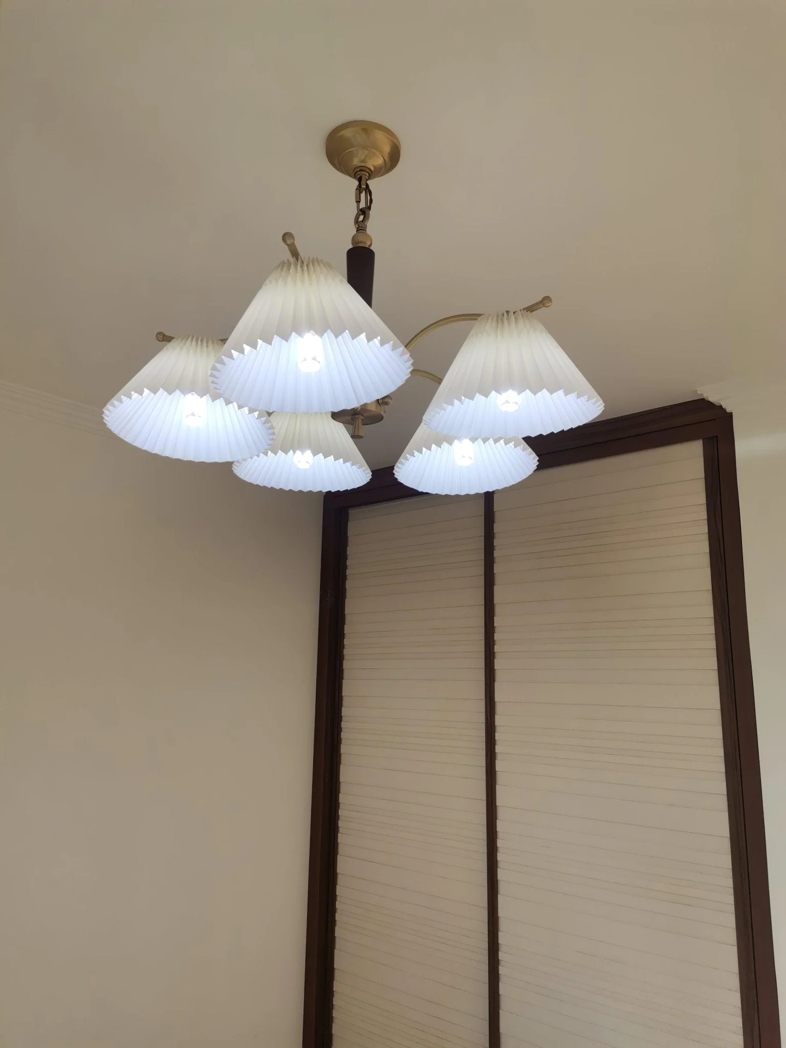 Lustra Chandelier Brass Pleated Shade Classic - Image 29