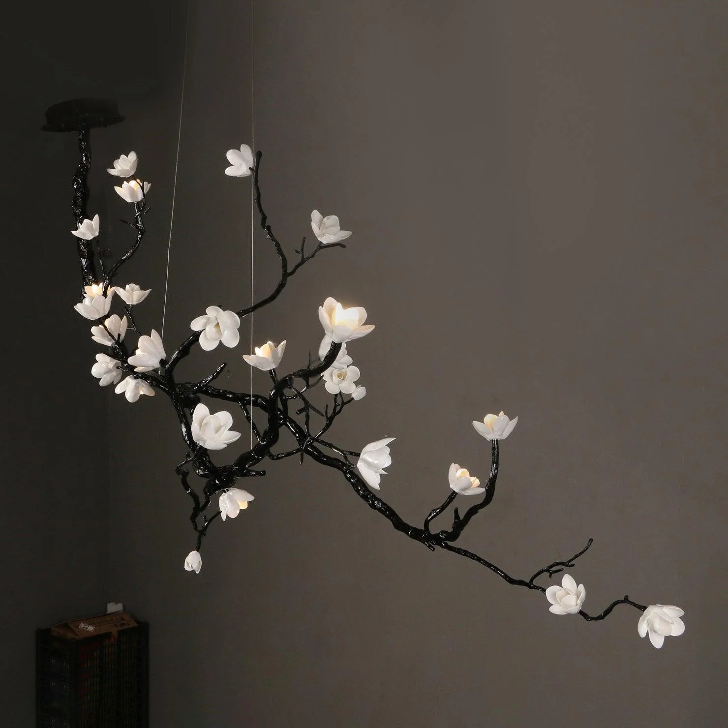 Lustra Chandelier Ceramic Flower Black Branch - Image 10