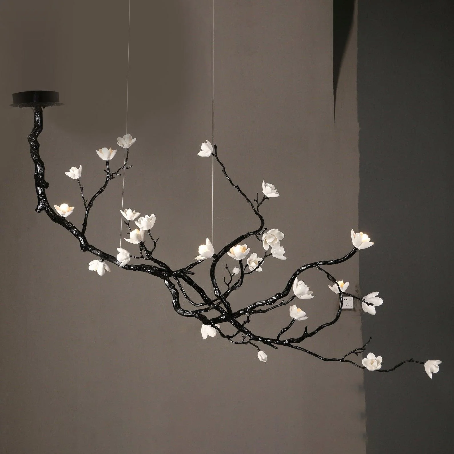 Lustra Chandelier Ceramic Flower Black Branch - Image 11