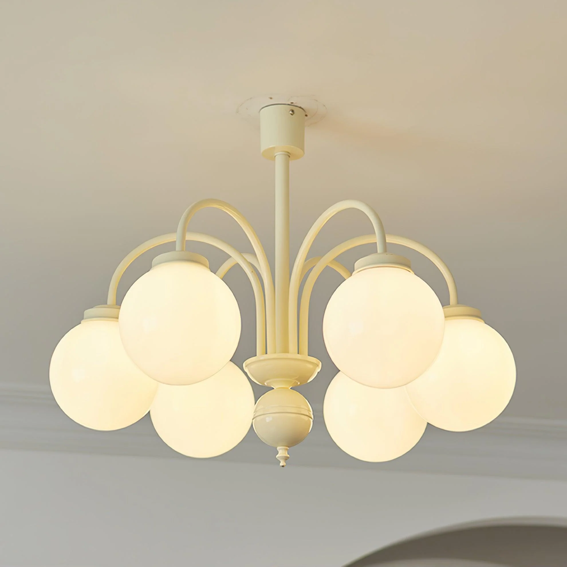 Lustra Chandelier Cream Glass Spheres - Image 22