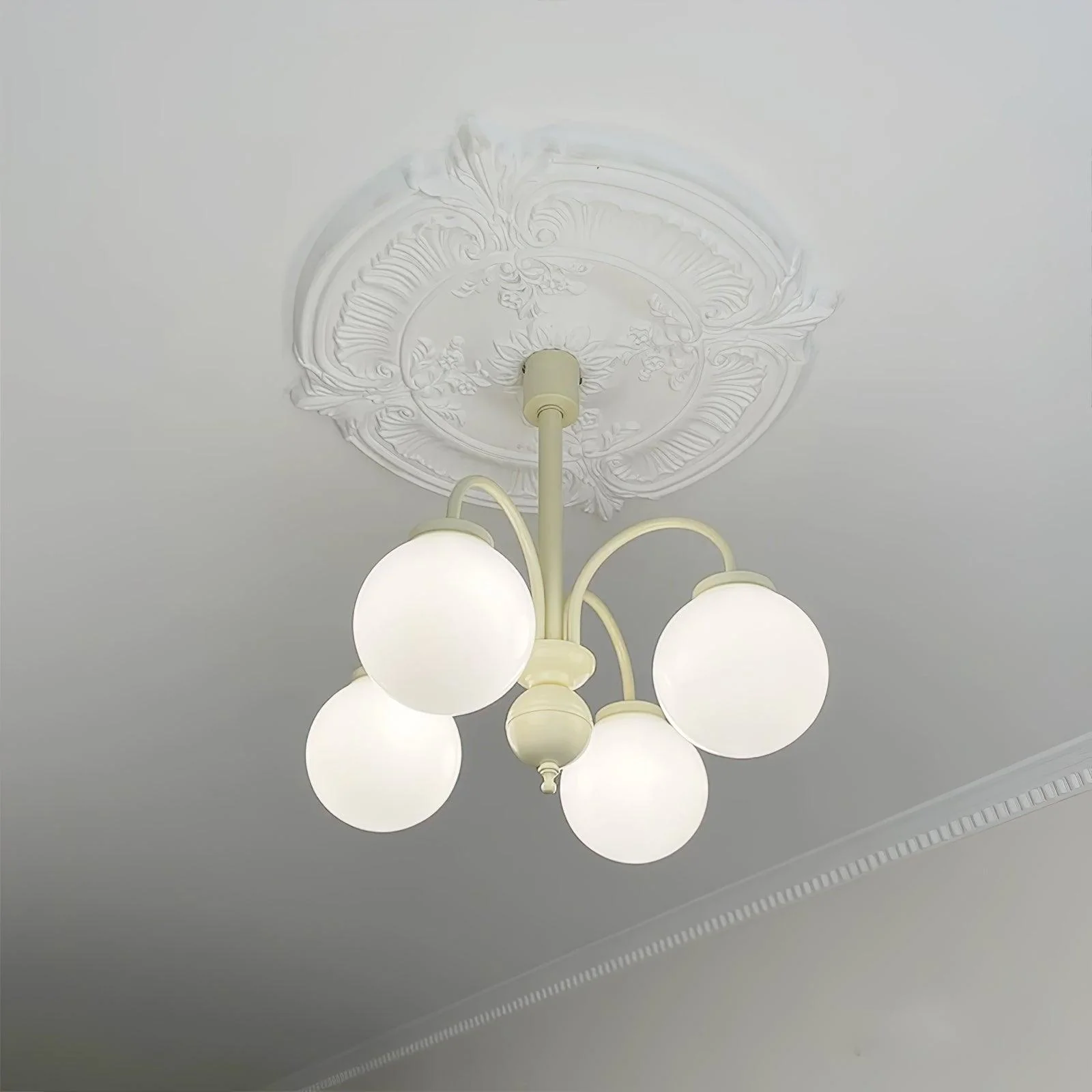 Lustra Chandelier Cream Glass Spheres - Image 34