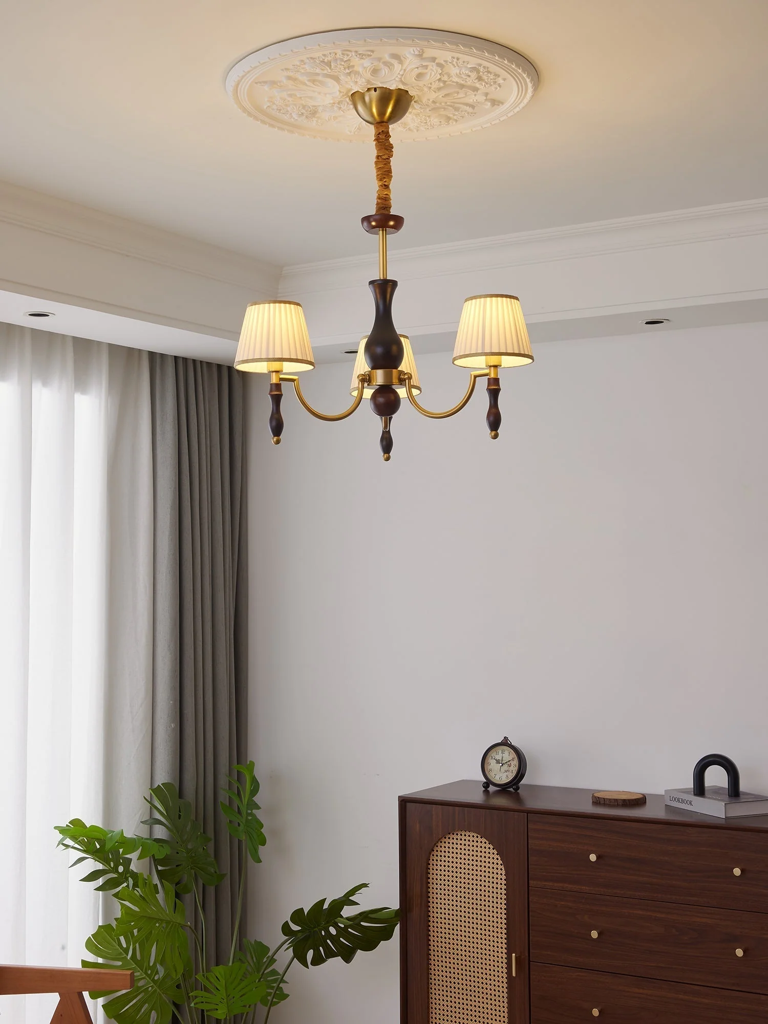 Lustra Chandelier Floral Shades and Walnut - Image 9