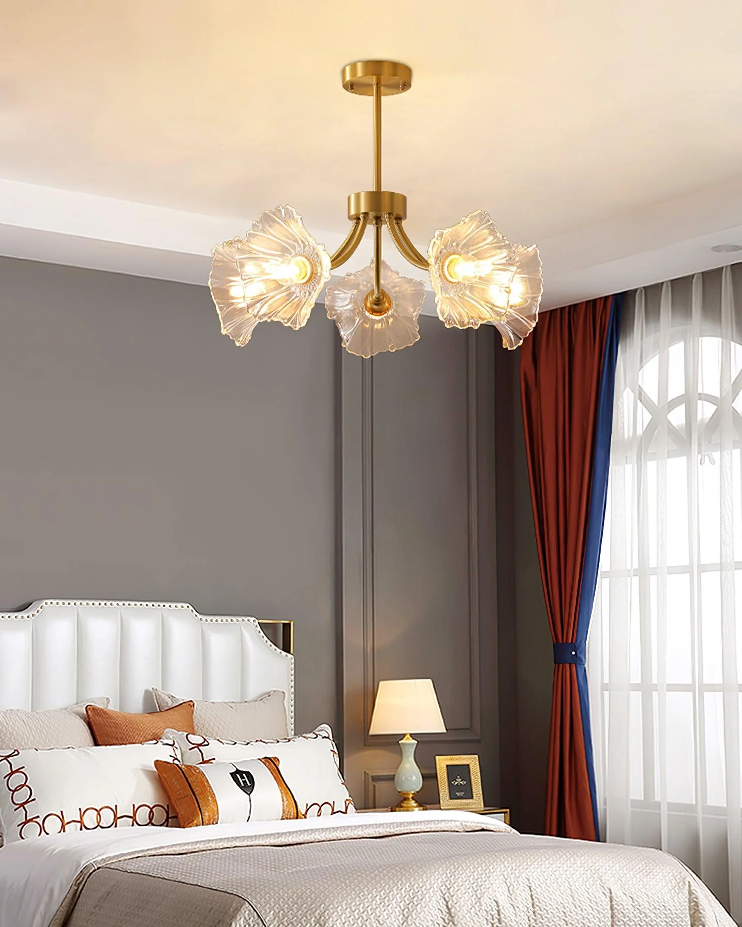 Lustra Chandelier Flower Glass with Brass Finish - Image 10