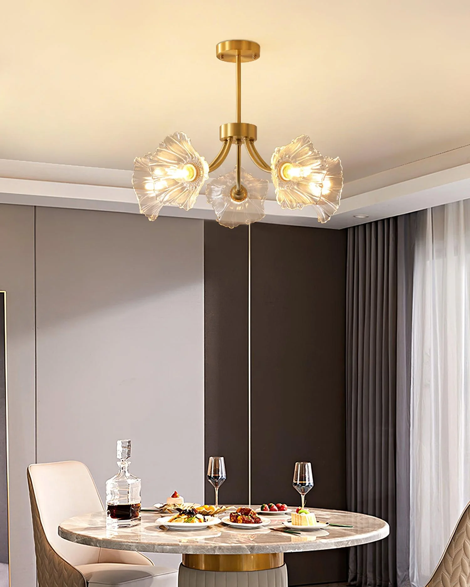 Lustra Chandelier Flower Glass with Brass Finish - Image 13