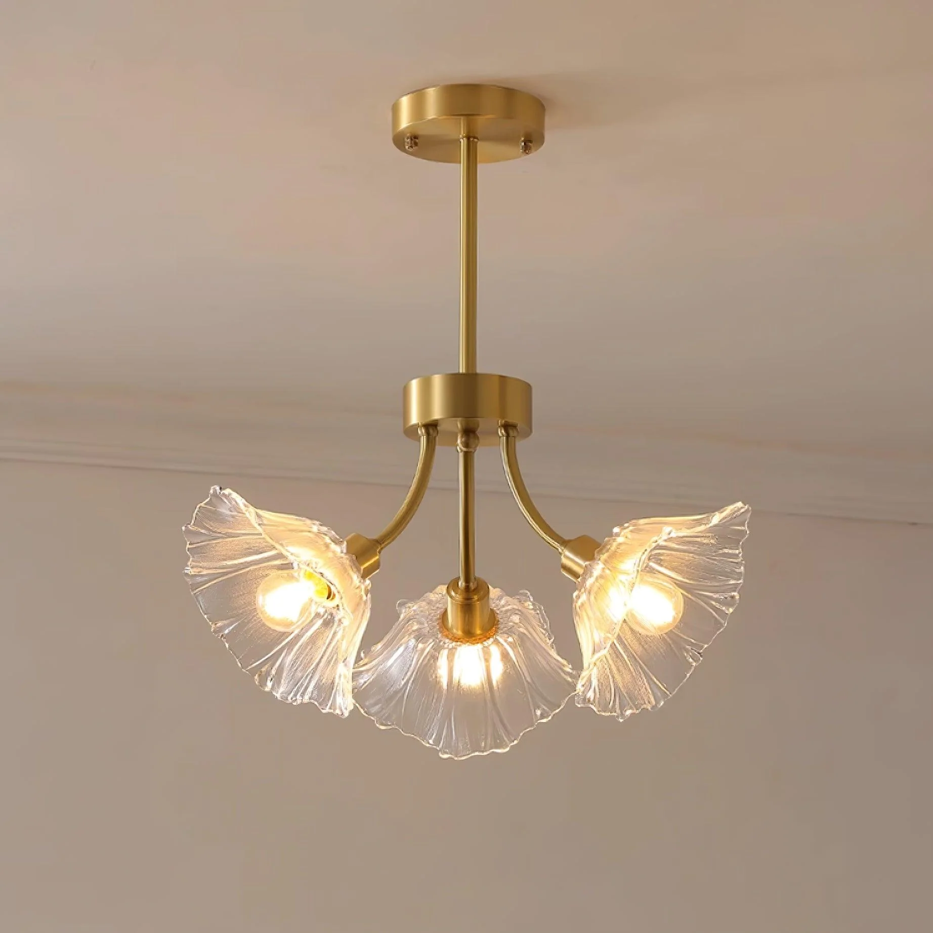 Lustra Chandelier Flower Glass with Brass Finish - Image 2
