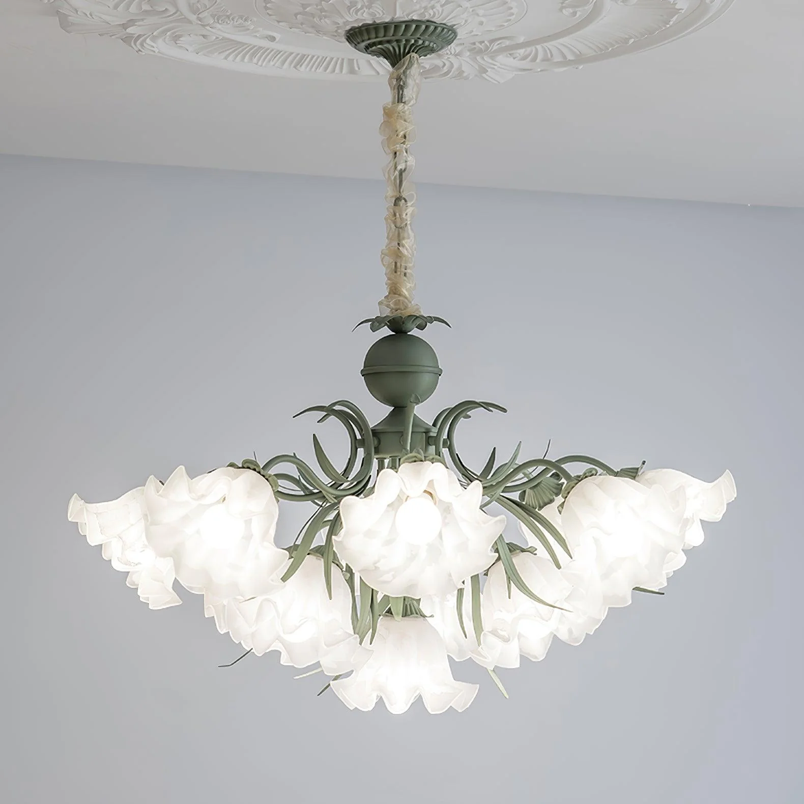 Lustra Chandelier Flower with Petals and Leaves - Image 5