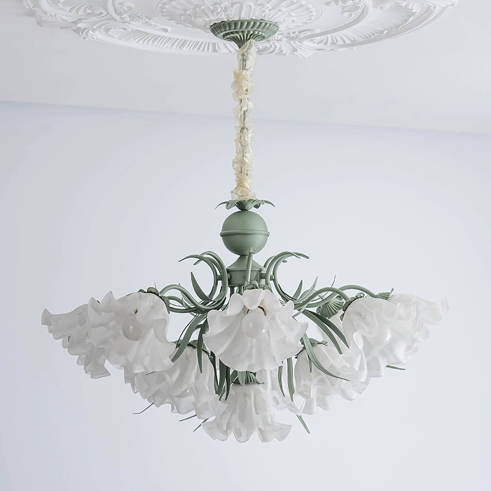 Lustra Chandelier Flower with Petals and Leaves - Image 7