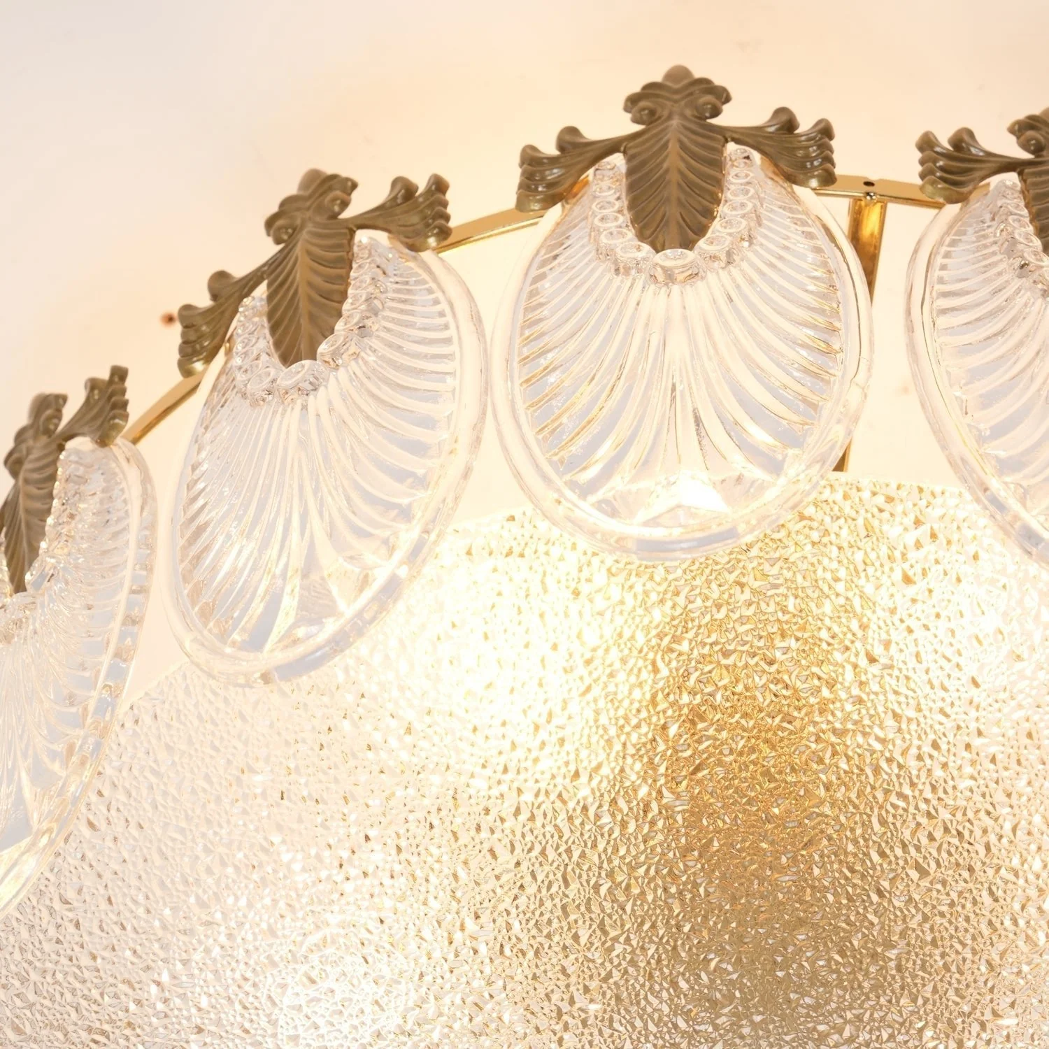 Lustra Chandelier Glass Petals Gold Frame Round - Image 12
