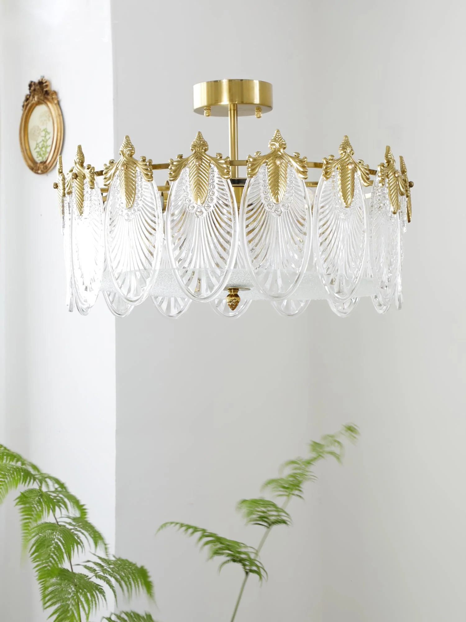 Lustra Chandelier Glass Petals Gold Frame Round - Image 14