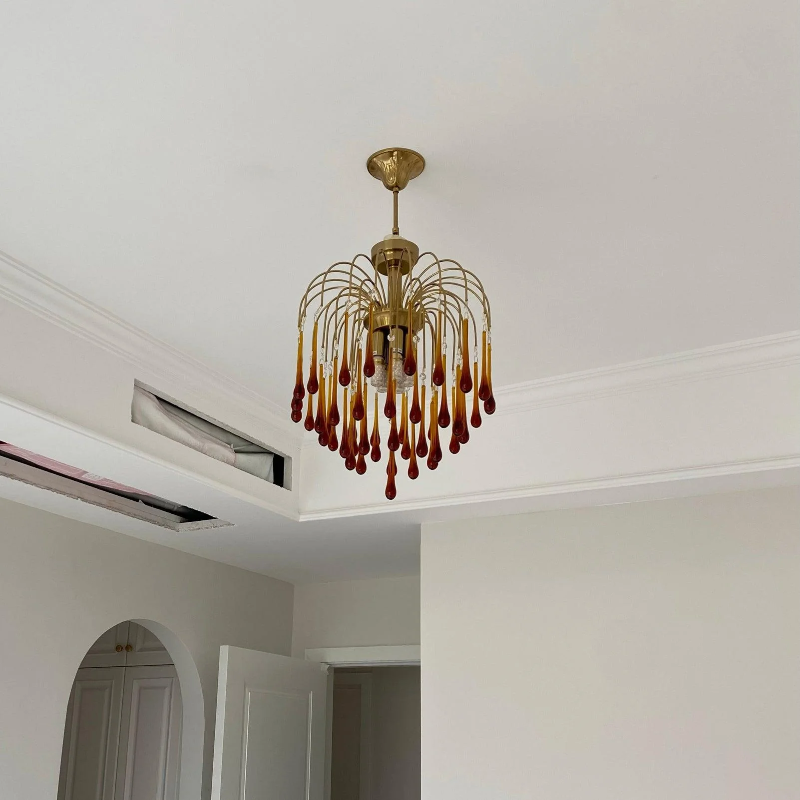 Lustra Chandelier Golden Arms and Crystal - Image 17