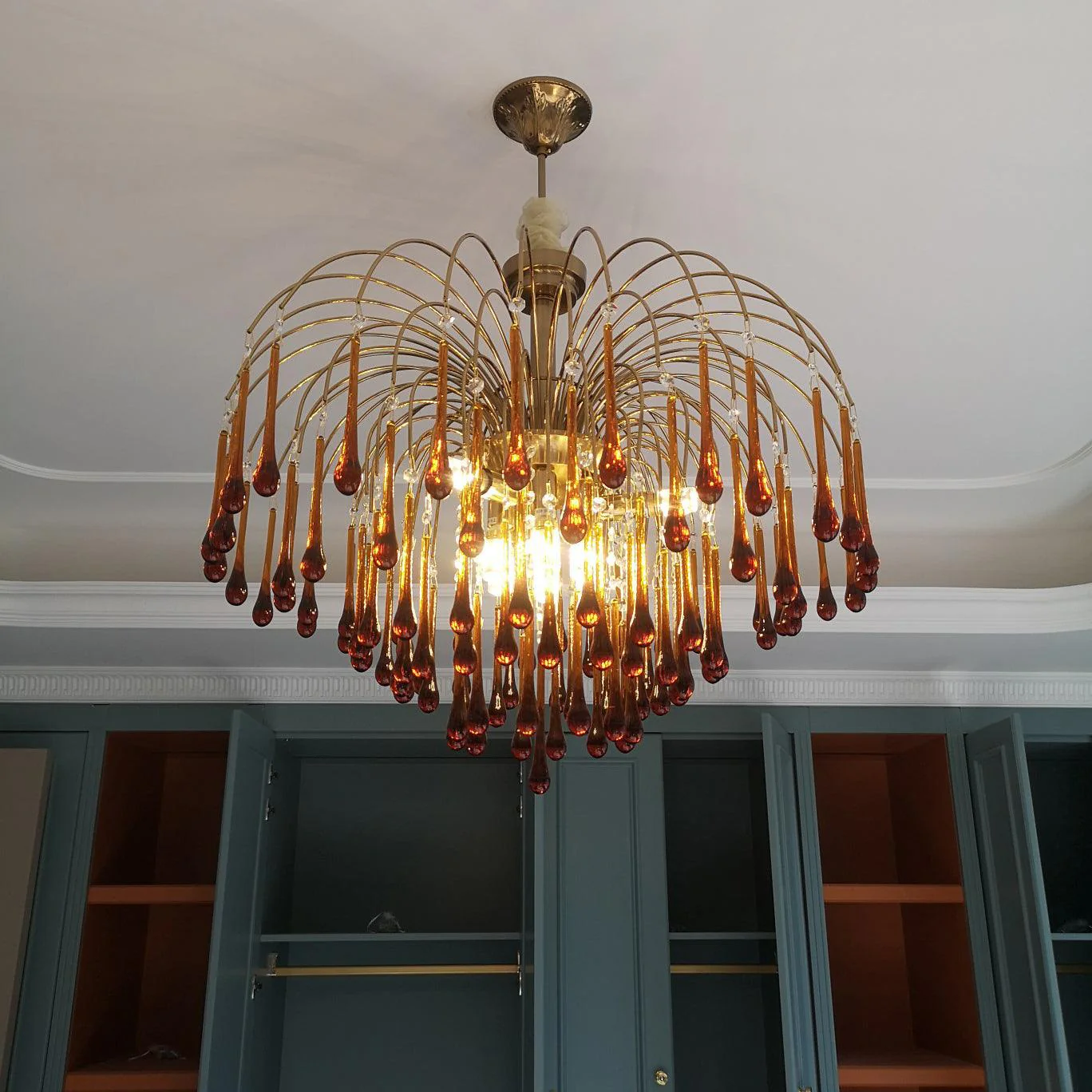 Lustra Chandelier Golden Arms and Crystal - Image 35