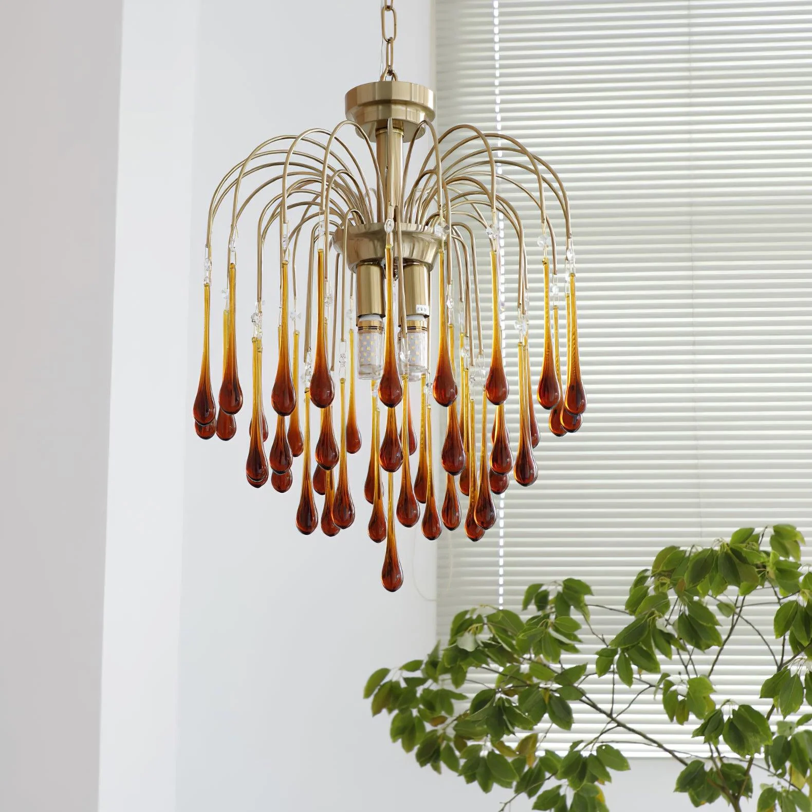 Lustra Chandelier Golden Arms and Crystal - Image 5