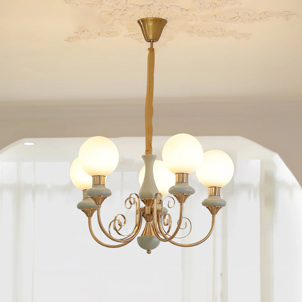 Lustra Chandelier Green Shades Gold Curved Arms - Image 109
