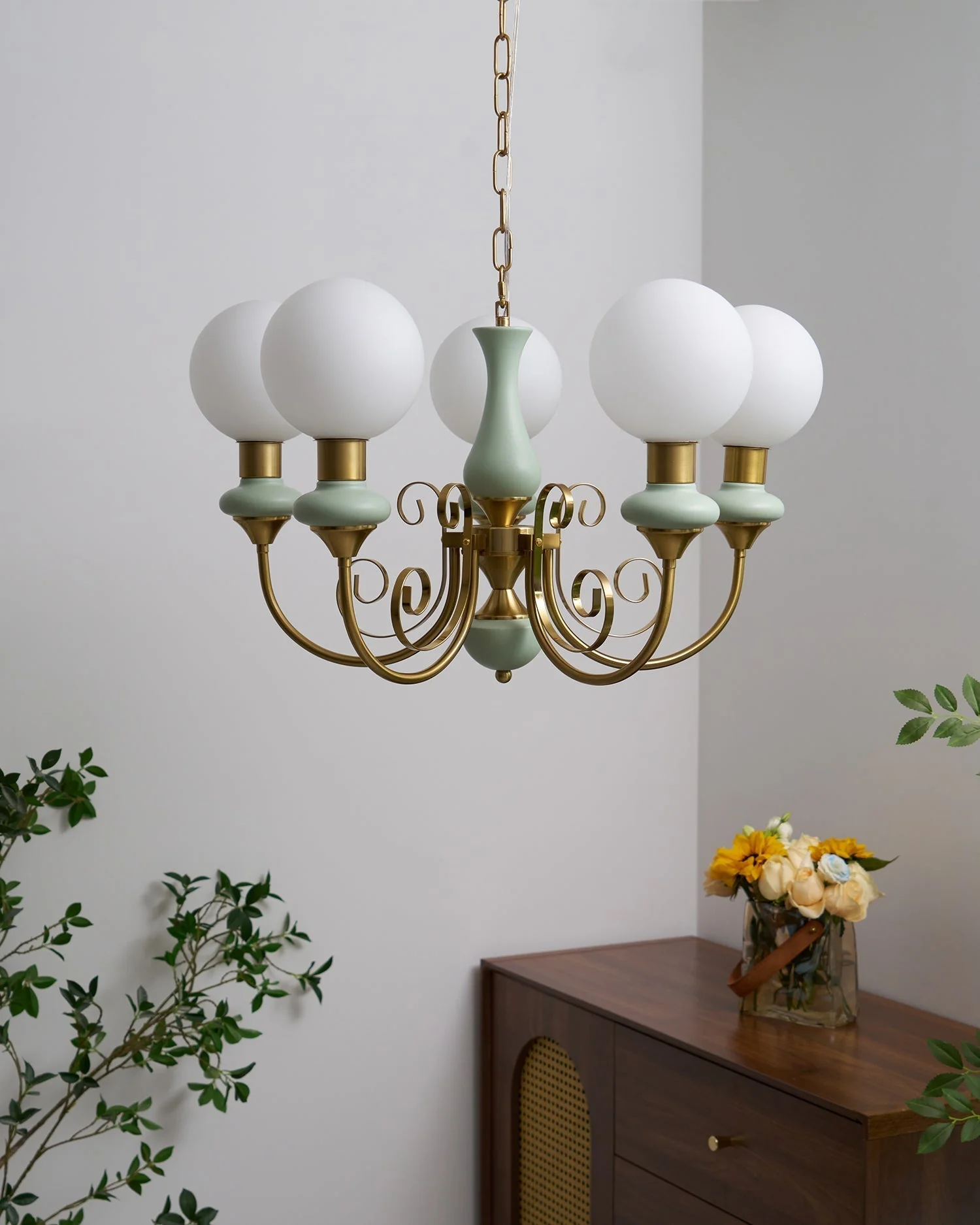 Lustra Chandelier Green Shades Gold Curved Arms - Image 4