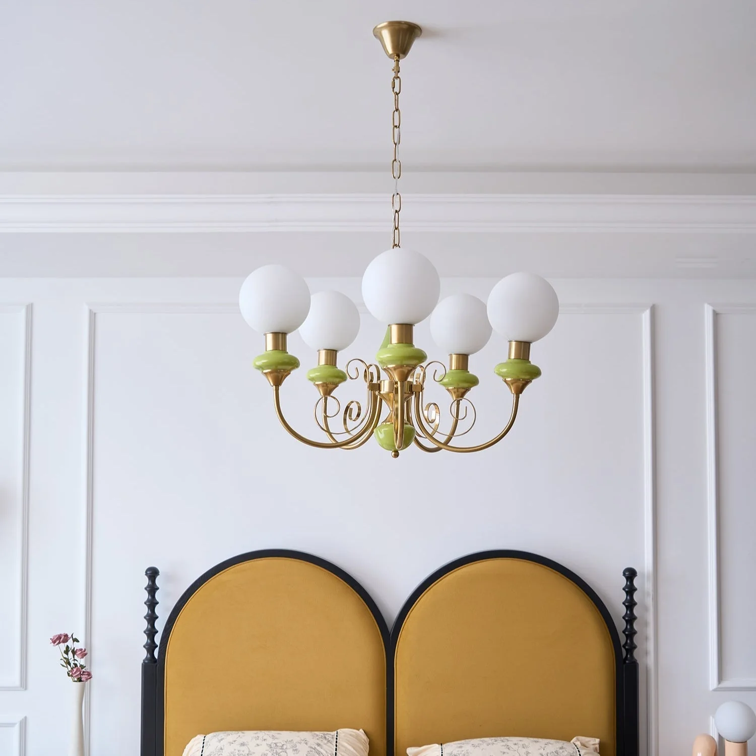 Lustra Chandelier Green Shades Gold Curved Arms - Image 60
