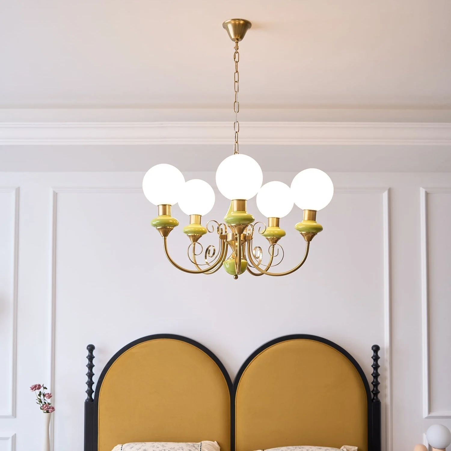 Lustra Chandelier Green Shades Gold Curved Arms - Image 72