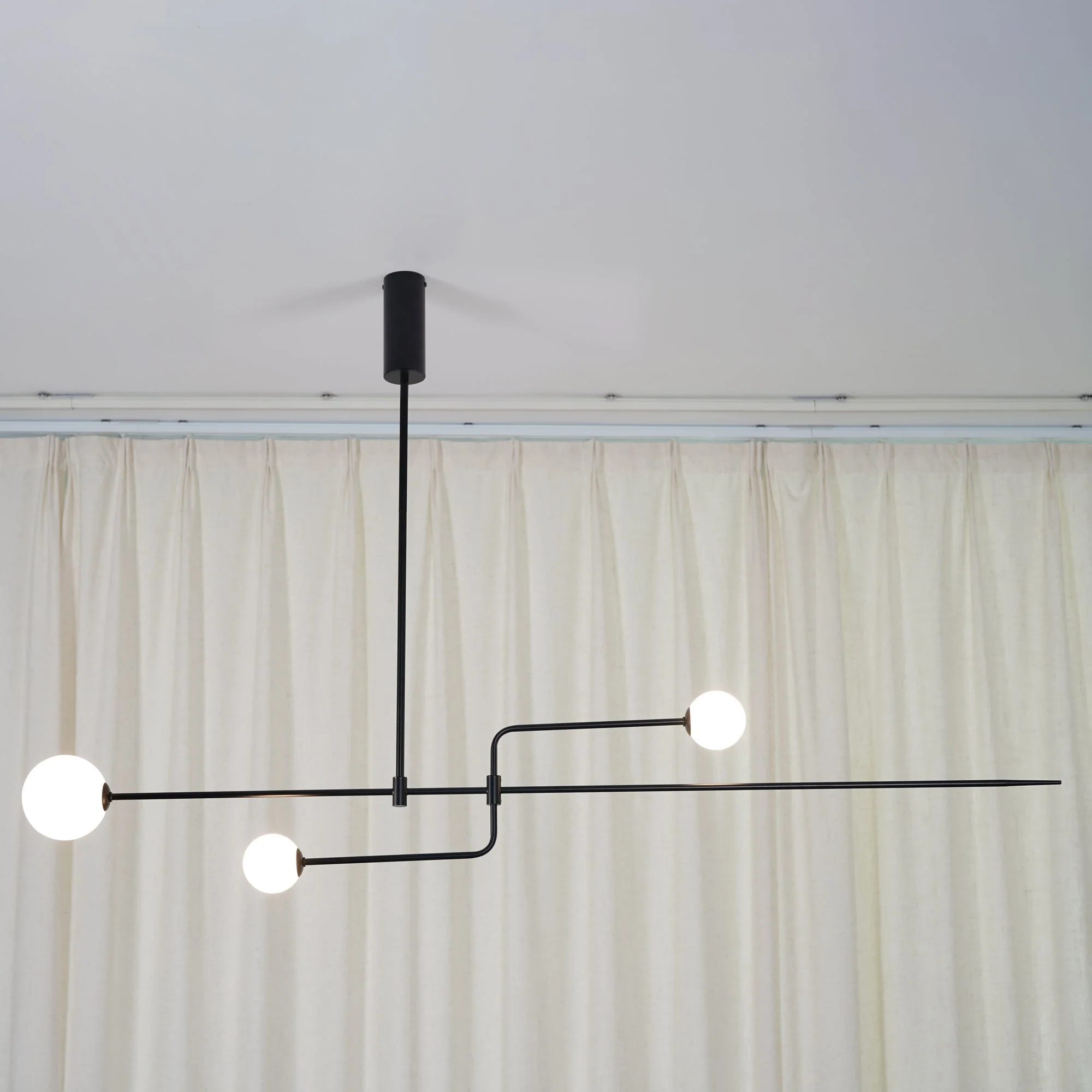 Lustra Chandelier Mobile Black Minimalist - Image 5