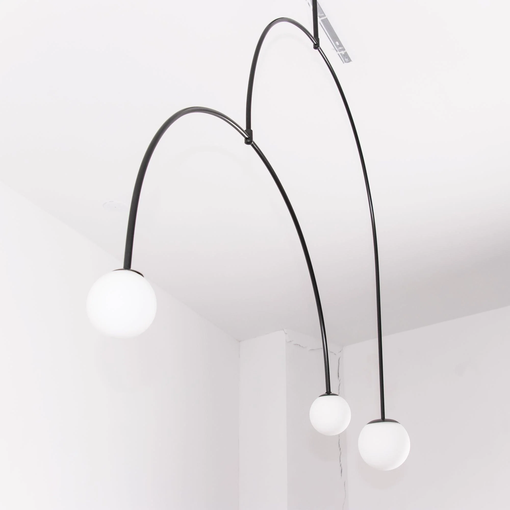 Lustra Chandelier Mobile Black Minimalist - Image 97