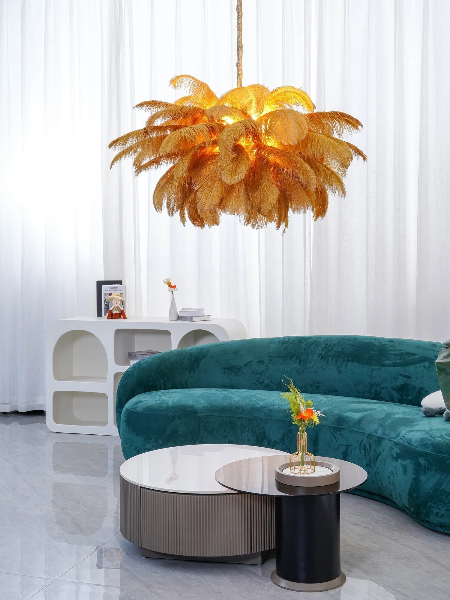 Lustra Chandelier Ostrich Feather Large Brass Stem - Image 111