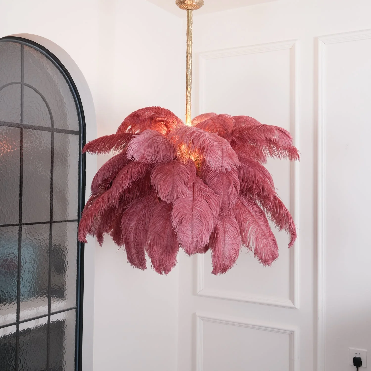 Lustra Chandelier Ostrich Feather Large Brass Stem - Image 60