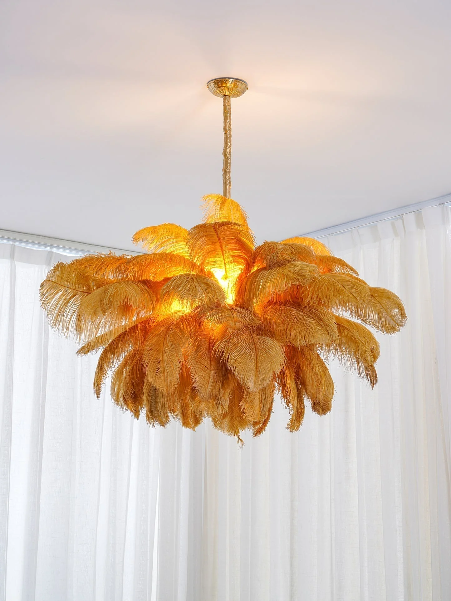 Lustra Chandelier Ostrich Feather Large Brass Stem - Image 91