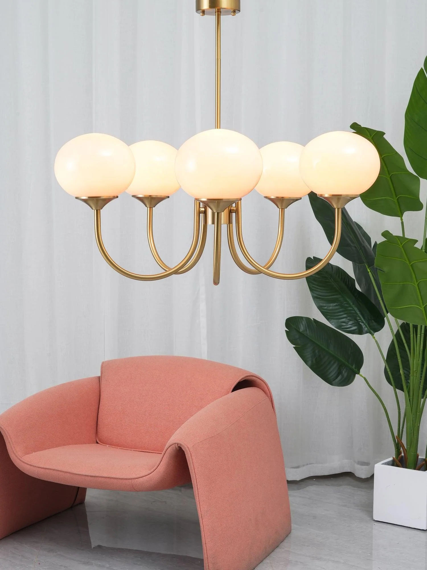 Lustra Chandelier Pink Glass Globe Gold - Image 11