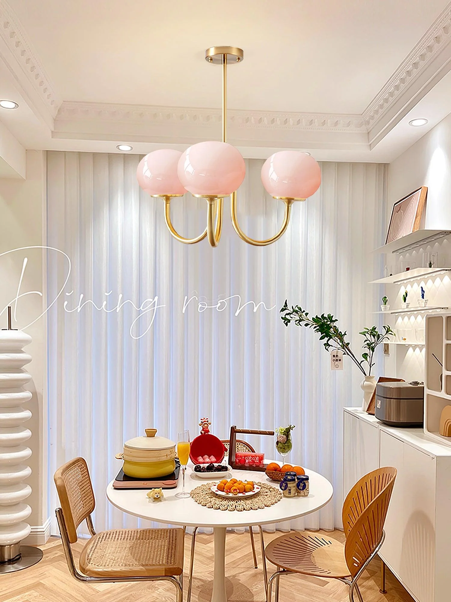 Lustra Chandelier Pink Glass Globe Gold - Image 43