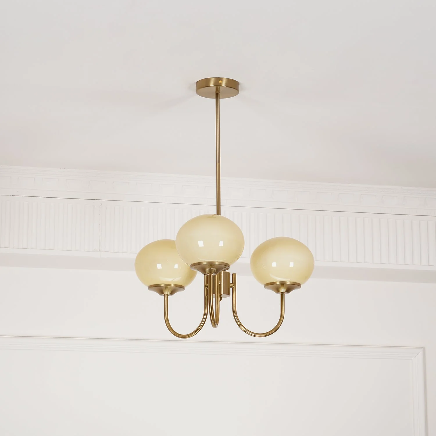 Lustra Chandelier Pink Glass Globe Gold - Image 90