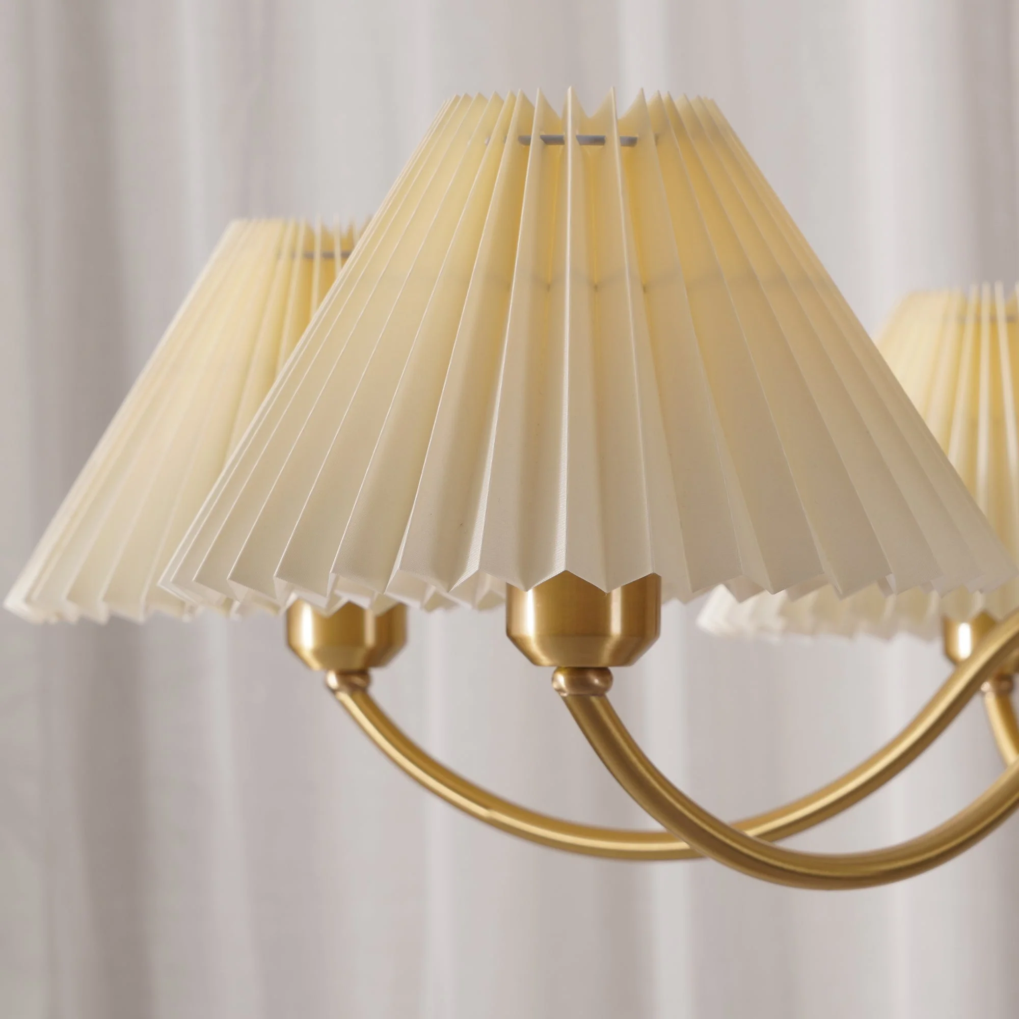 Lustra Chandelier Pleated with White Lampshades Mid-Century - Image 2