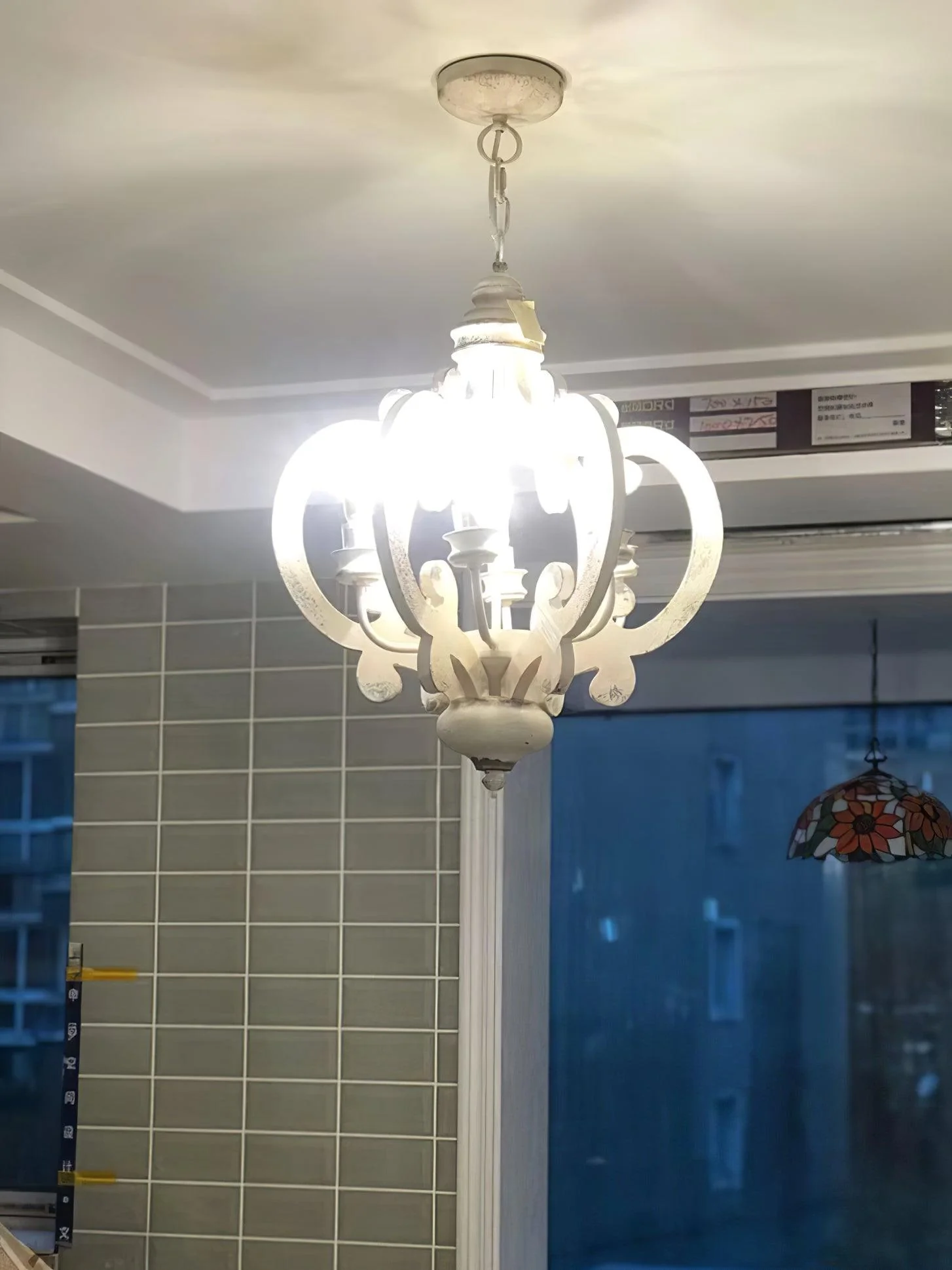 Lustra Chandelier Scroll Wood Whitewashed Rustic - Image 26