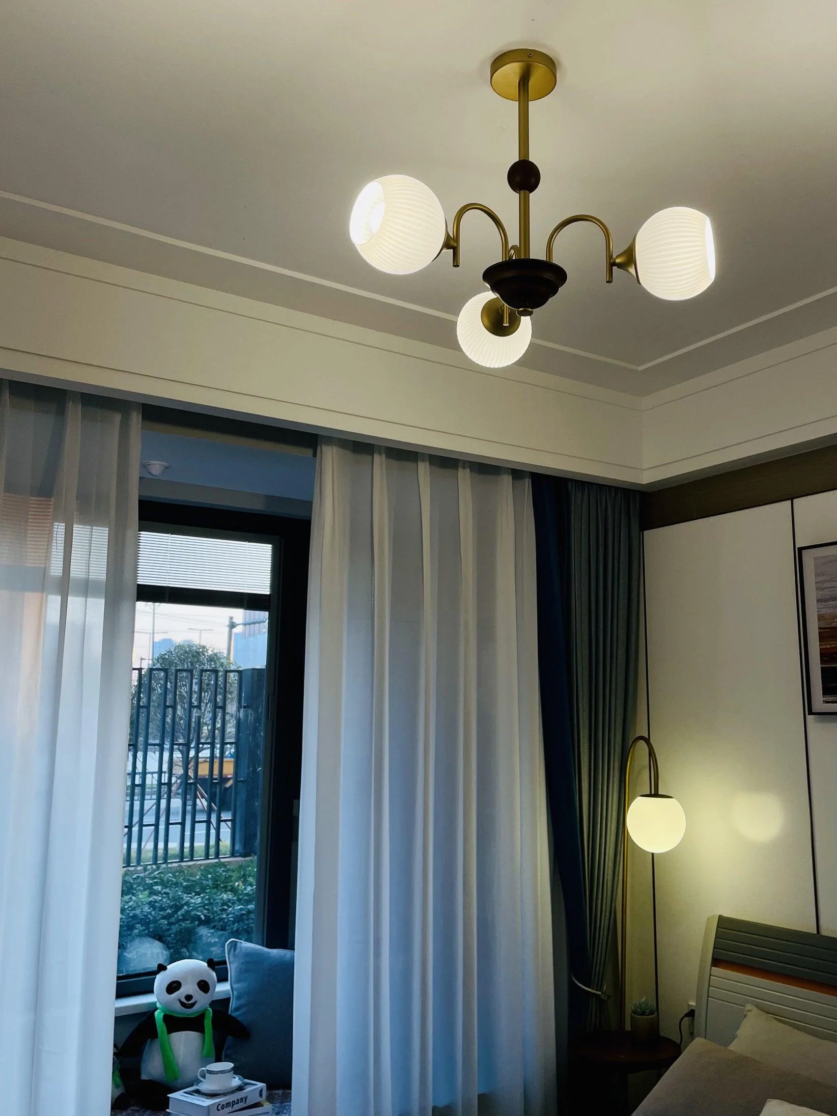 Lustra Chandelier Sculptural Glass Ribbed with Iron - Image 21