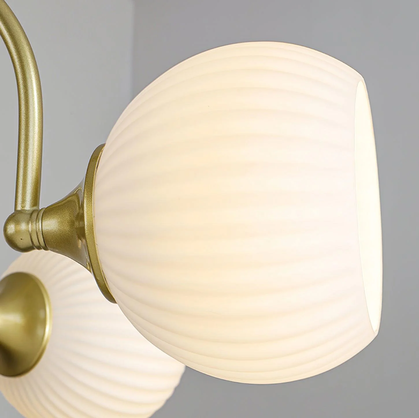 Lustra Chandelier Sculptural Glass Ribbed with Iron - Image 38
