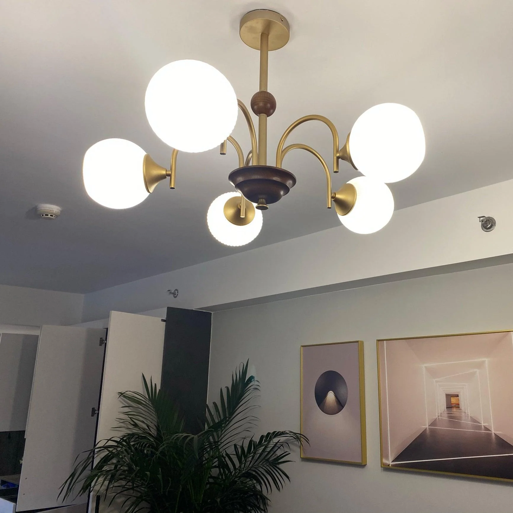 Lustra Chandelier Sculptural Glass Ribbed with Iron - Image 49