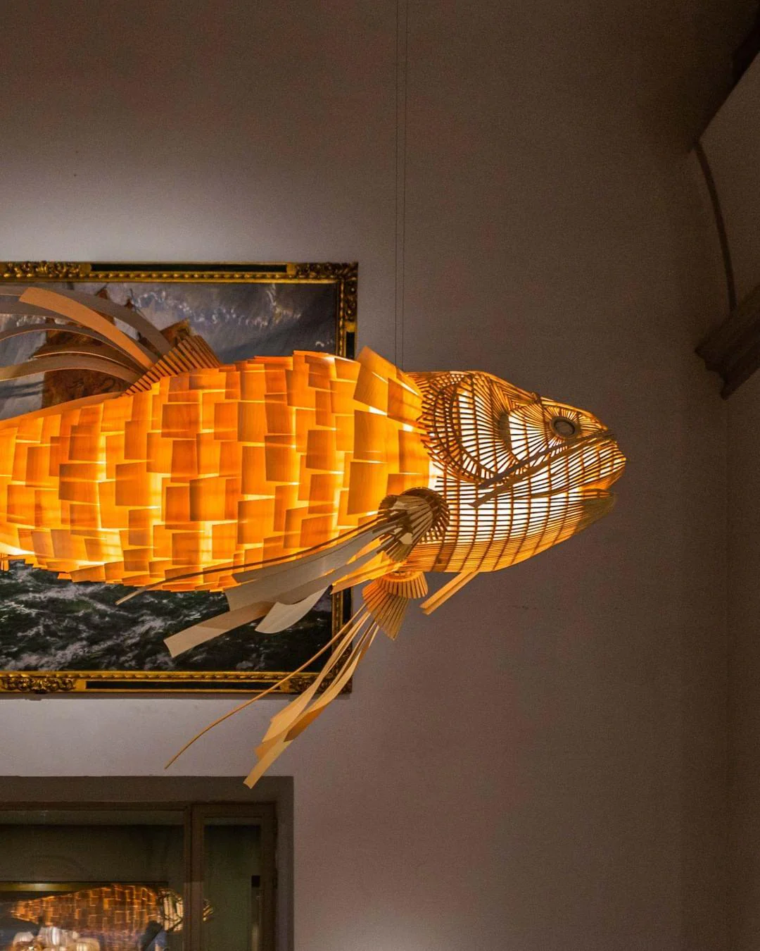 Lustra Chandelier Wooden Fish Handmade - Image 6