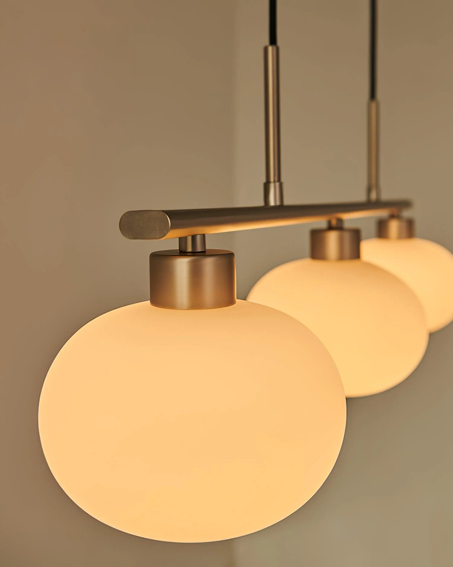 Lustra Pendant Lamp 3-Light Globe Shaped Linear - Image 59