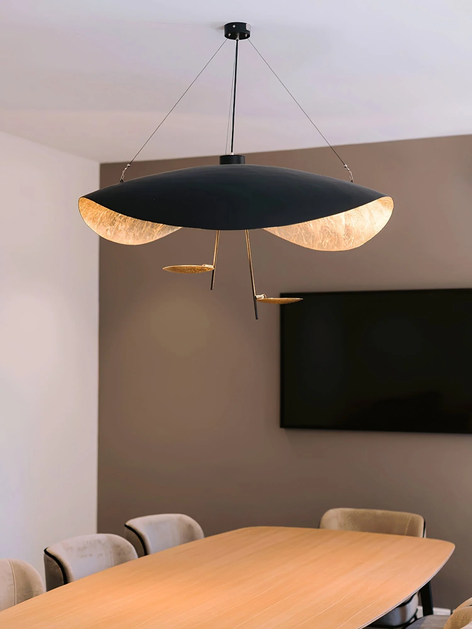 Lustra Pendant Lamp Black Gold Curved Shade - Image 139