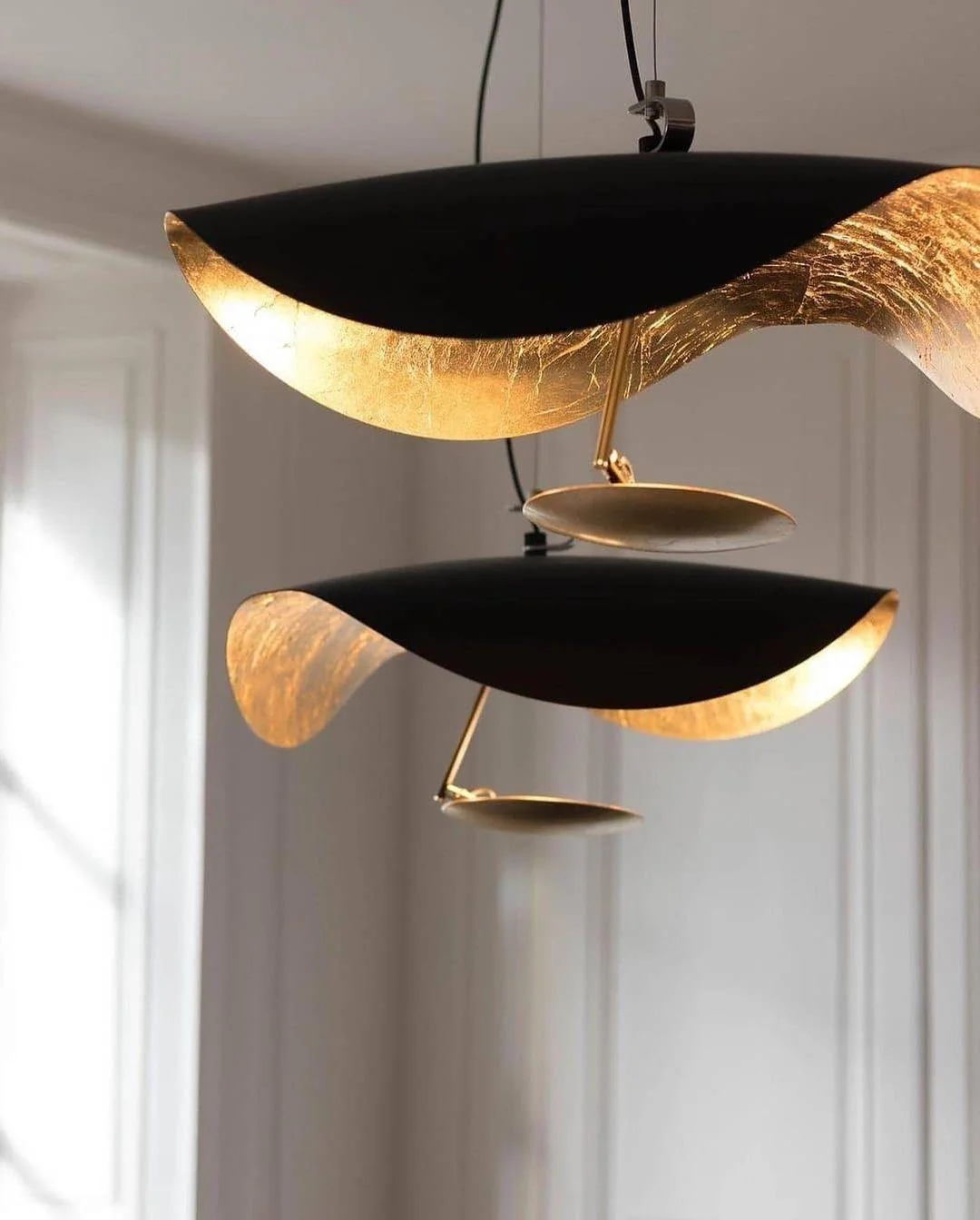 Lustra Pendant Lamp Black Gold Curved Shade - Image 143