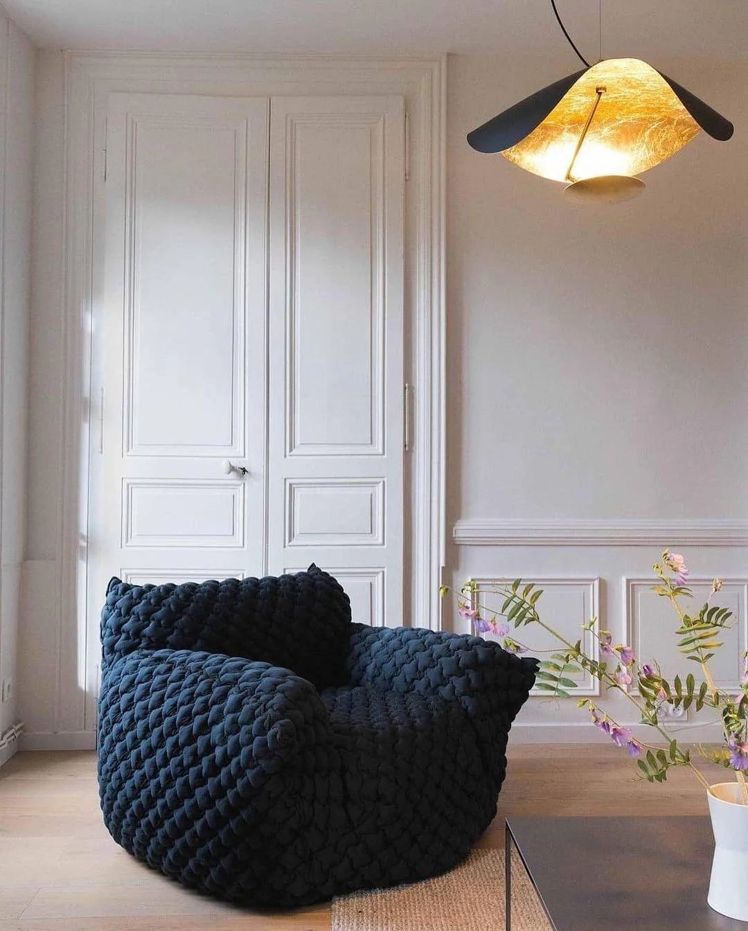 Lustra Pendant Lamp Black Gold Curved Shade - Image 144