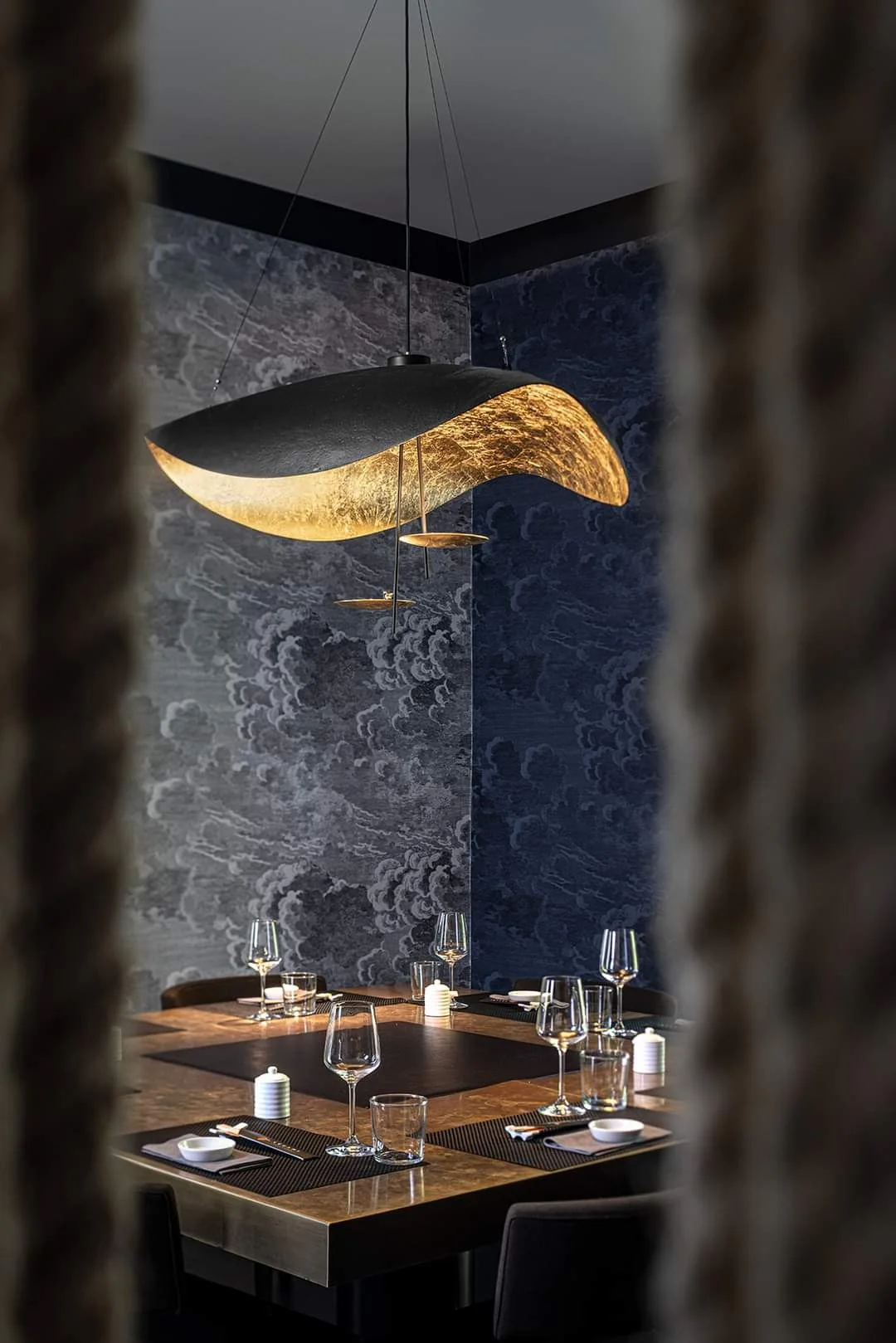 Lustra Pendant Lamp Black Gold Curved Shade - Image 46