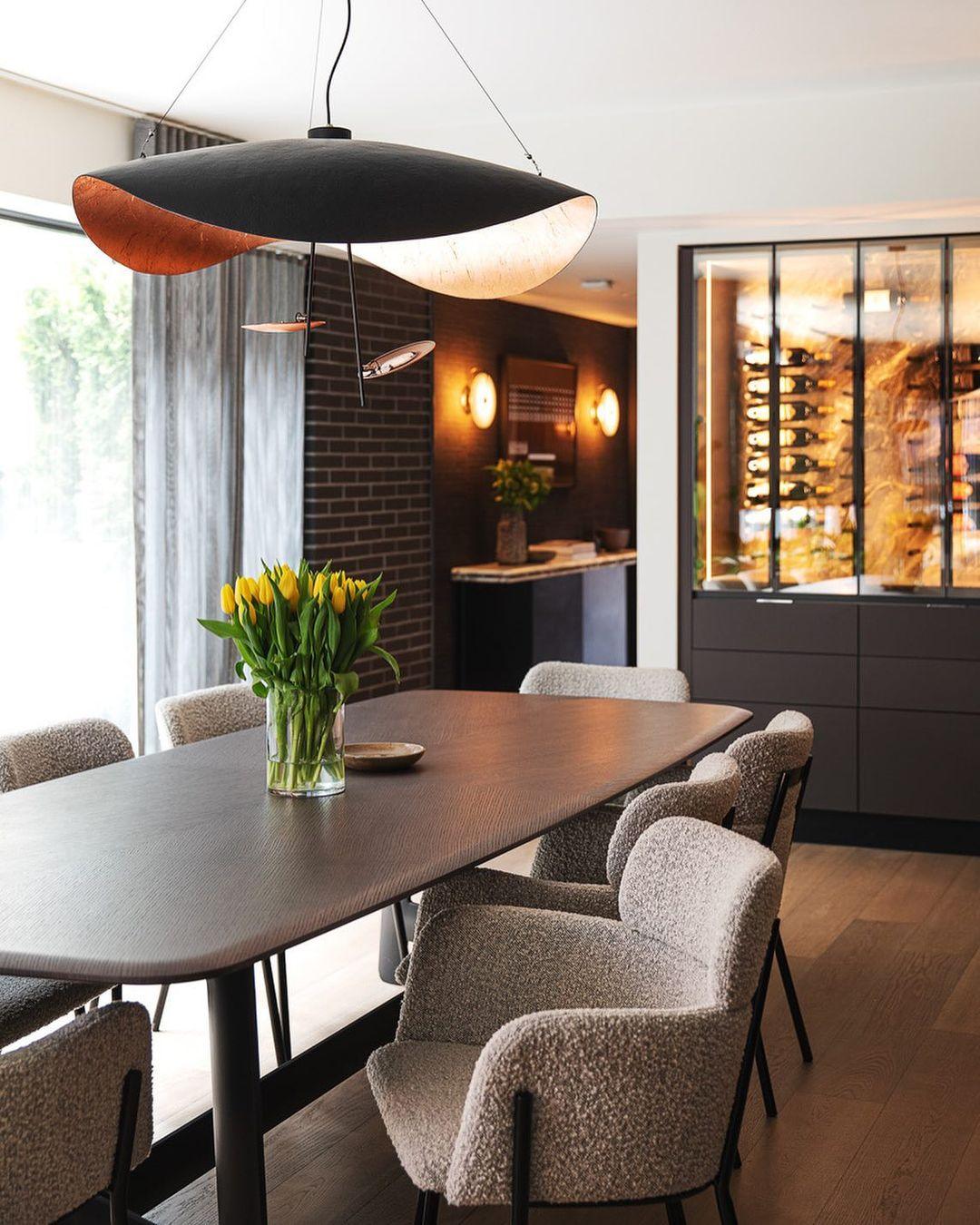 Lustra Pendant Lamp Black Gold Curved Shade - Image 8
