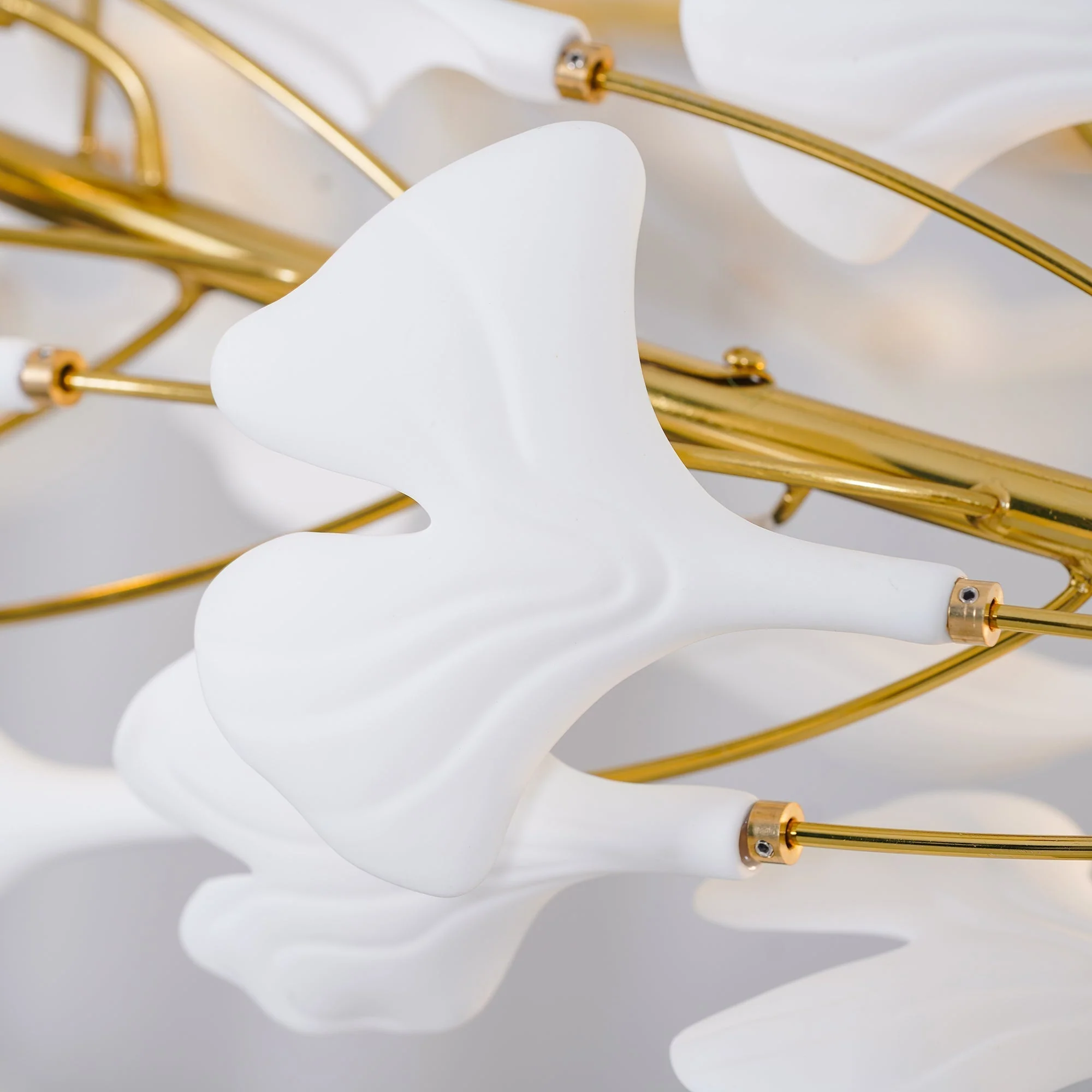 Lustra Pendant Lamp Gingko Porcelain Leaves Gold - Image 52