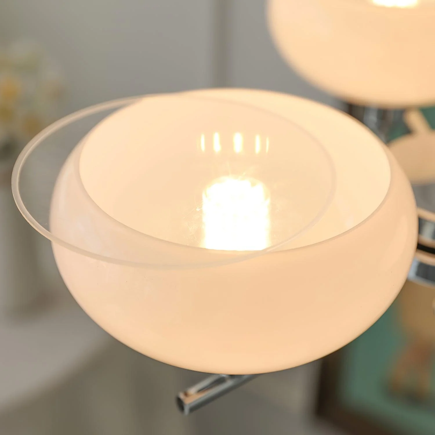 Lustra Pendant Lamp Glass Globe Brass Frame - Image 10