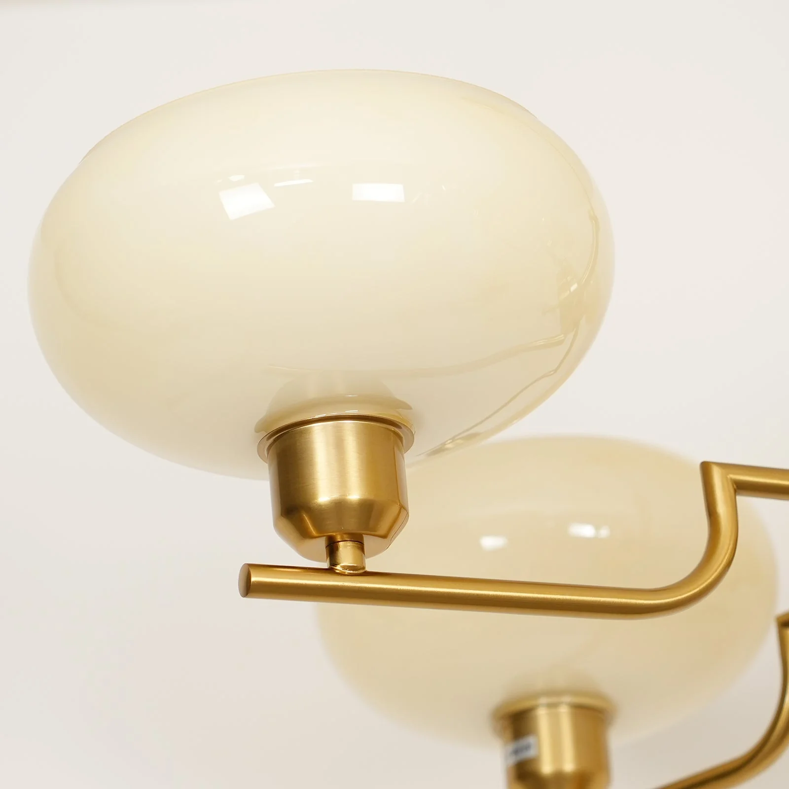 Lustra Pendant Lamp Glass Globe Brass Frame - Image 35