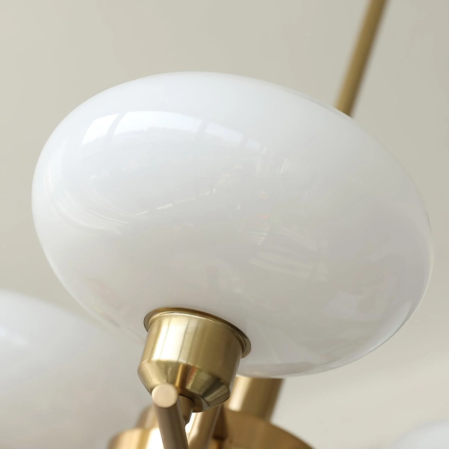 Lustra Pendant Lamp Glass Globe Brass Frame - Image 8