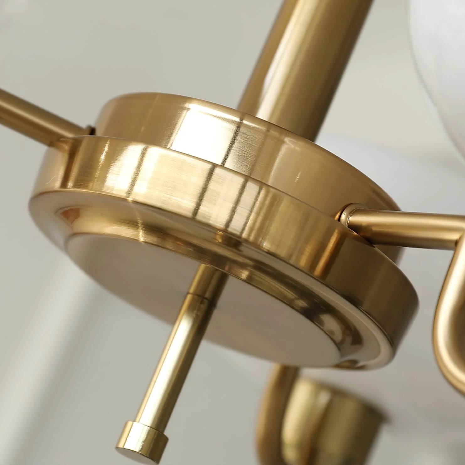 Lustra Pendant Lamp Glass Globe Brass Frame - Image 9
