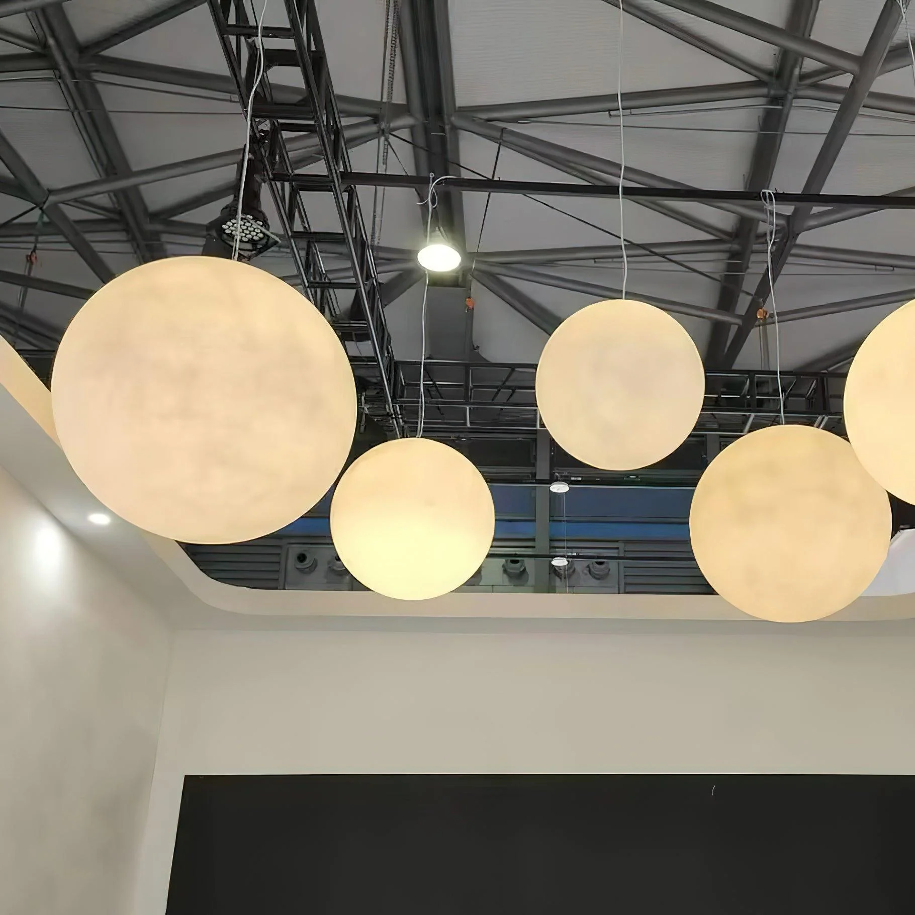 Lustra Pendant Lamp Moon Shaped for Living Room - Image 8
