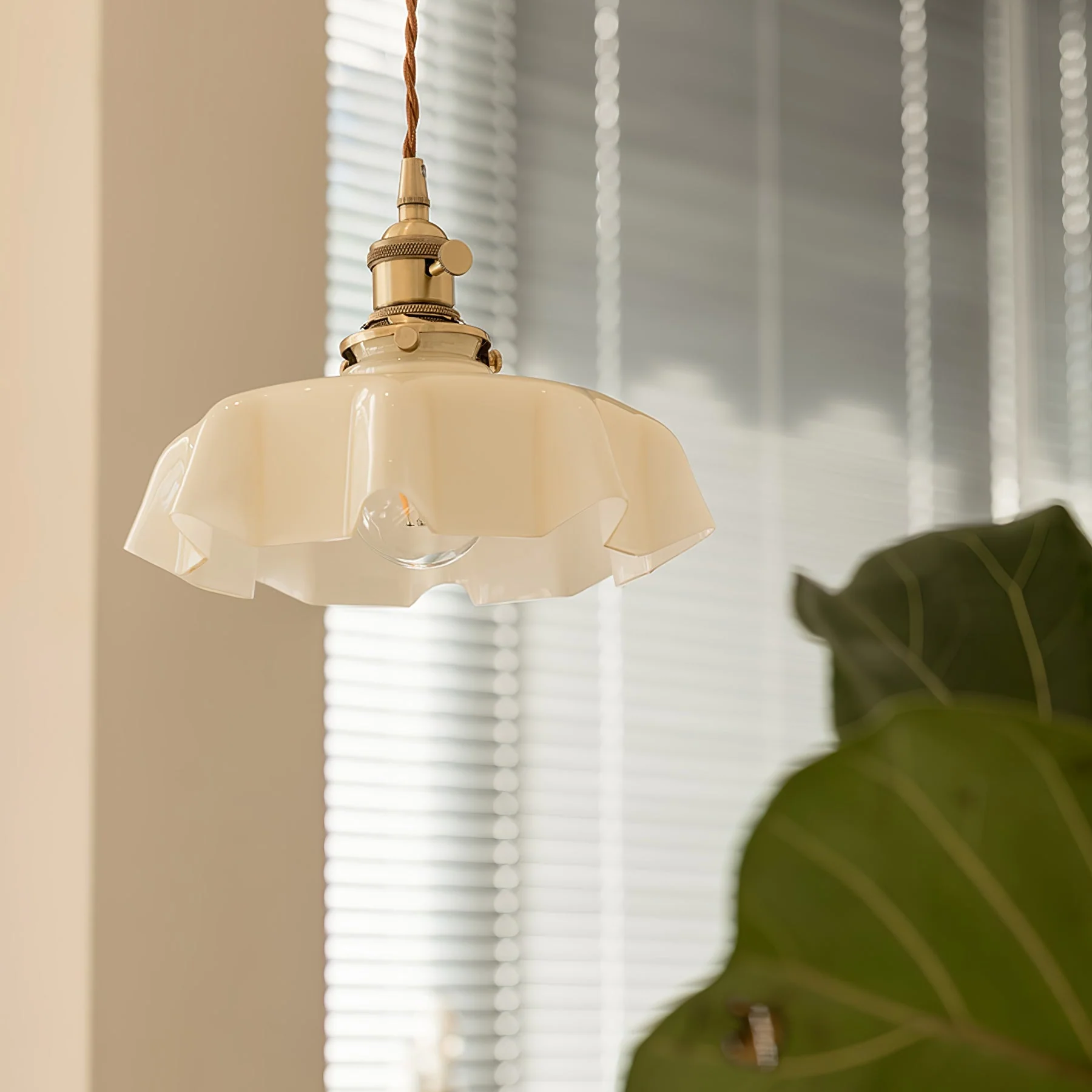 Lustra Pendant Light French Flower for Dining Room - Image 3